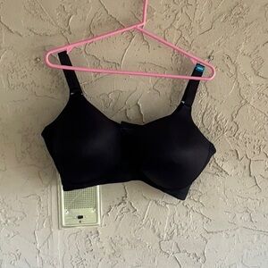 Vanity Fair Women’s Sz 42DDD T-Shirt Bra Molded Cups Adjustable Straps Black NEW